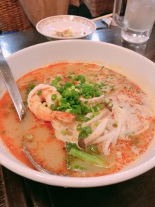 トムヤムスープのタイラーメン（海老）