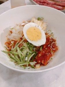 ビビン麺